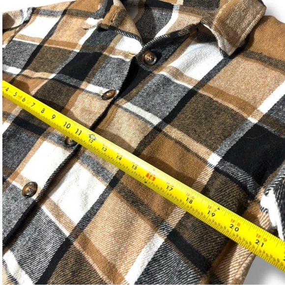 Unbranded Women's Long Sleeve Button Down Tan/Black/White Loose Flannel Shirt - Picture 14 of 15